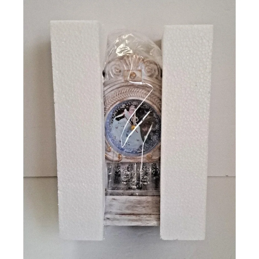 Disney Cinderella Premium White Swing Clock Battery Operated New In Original Box